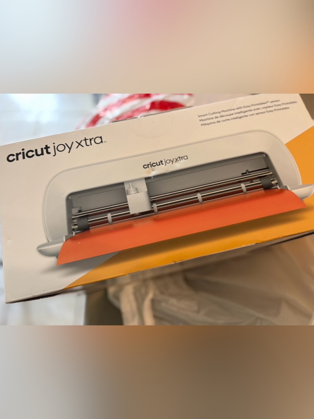 Cricut joy xtra cutter in white